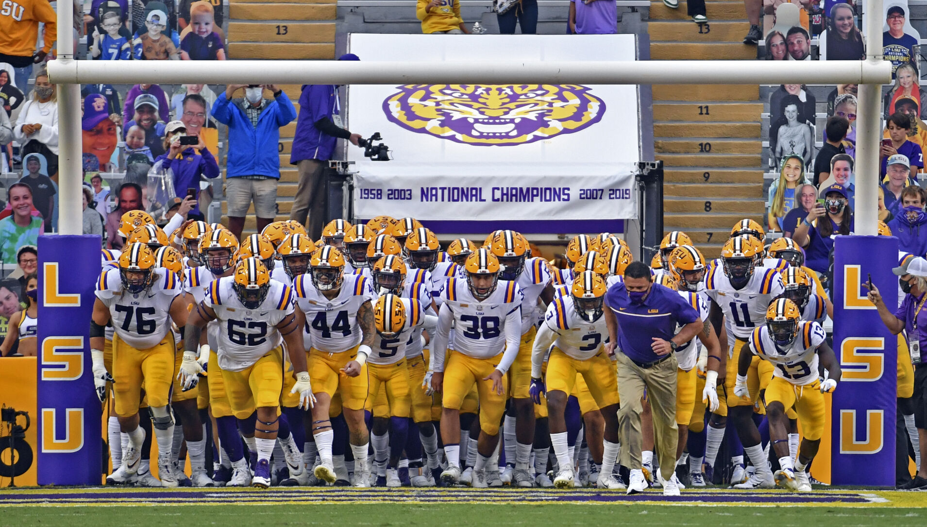 BR.lsucarolina.102520 HS 1536.JPG